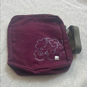Very good condition: Haiku Crossbody Bag in Deep Plum with Gray Strap